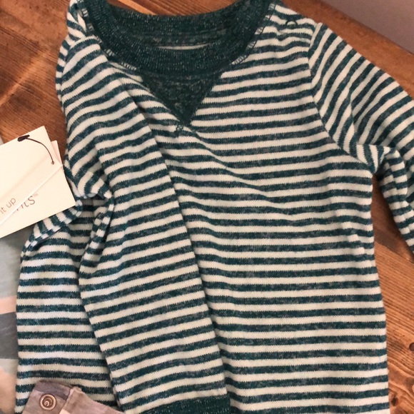 Baby boys like new bundle clothes - Picture 3 of 4